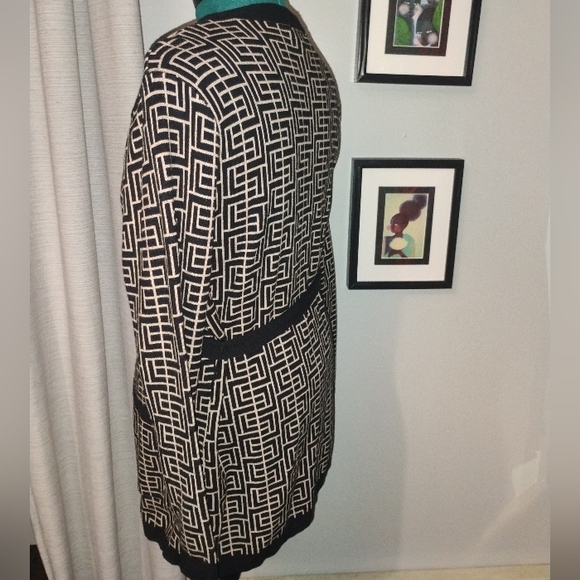 Sioni Geometric Knit Cardigan in Black & Tan, Sz L - Picture 6 of 9